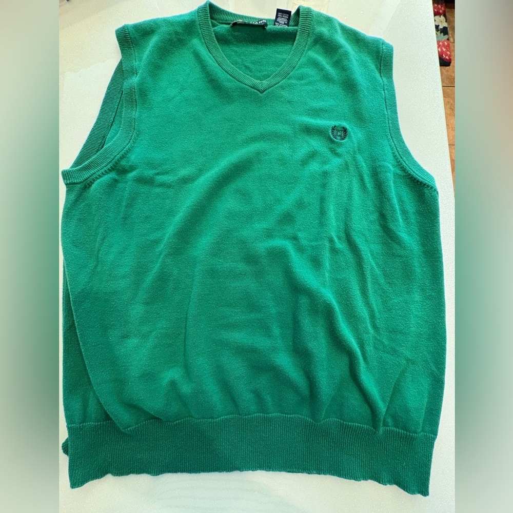 Chaps V-Neck Sweater Vest in Teal